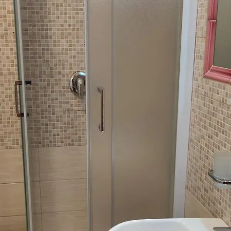 House Fenicia Pensión Roma