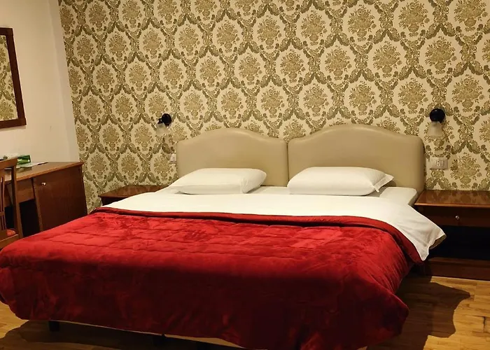 Guest house House Fenicia 3*